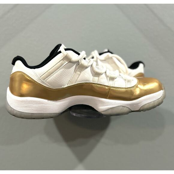 Size 11 - Air Jordan 11 Retro Low Closing Ceremony - Picture 4 of 7